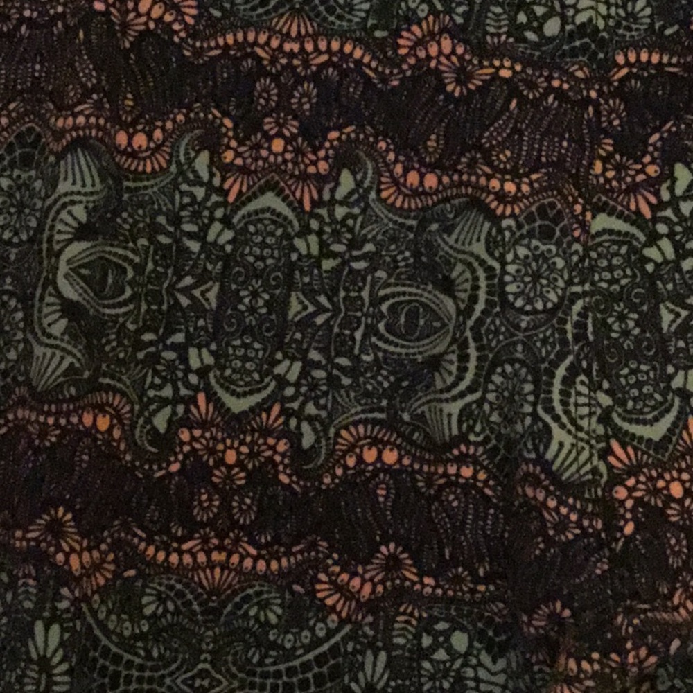 Lularoe one size leggings - Picture 2 of 2